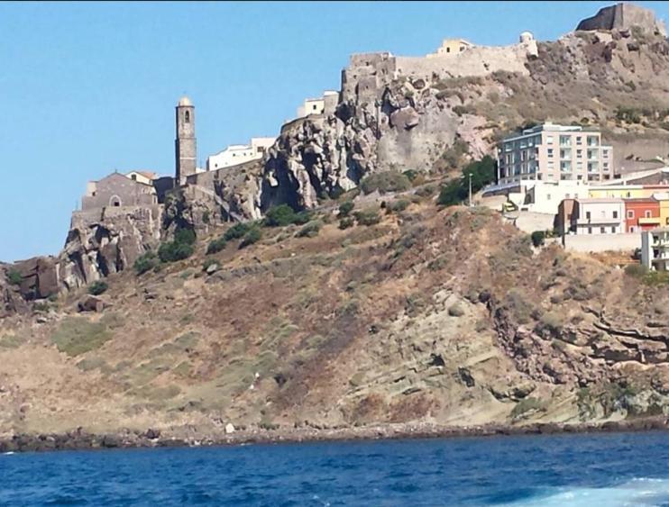 La Terrazza Di Archimede Bed & Breakfast Castelsardo Dış mekan fotoğraf